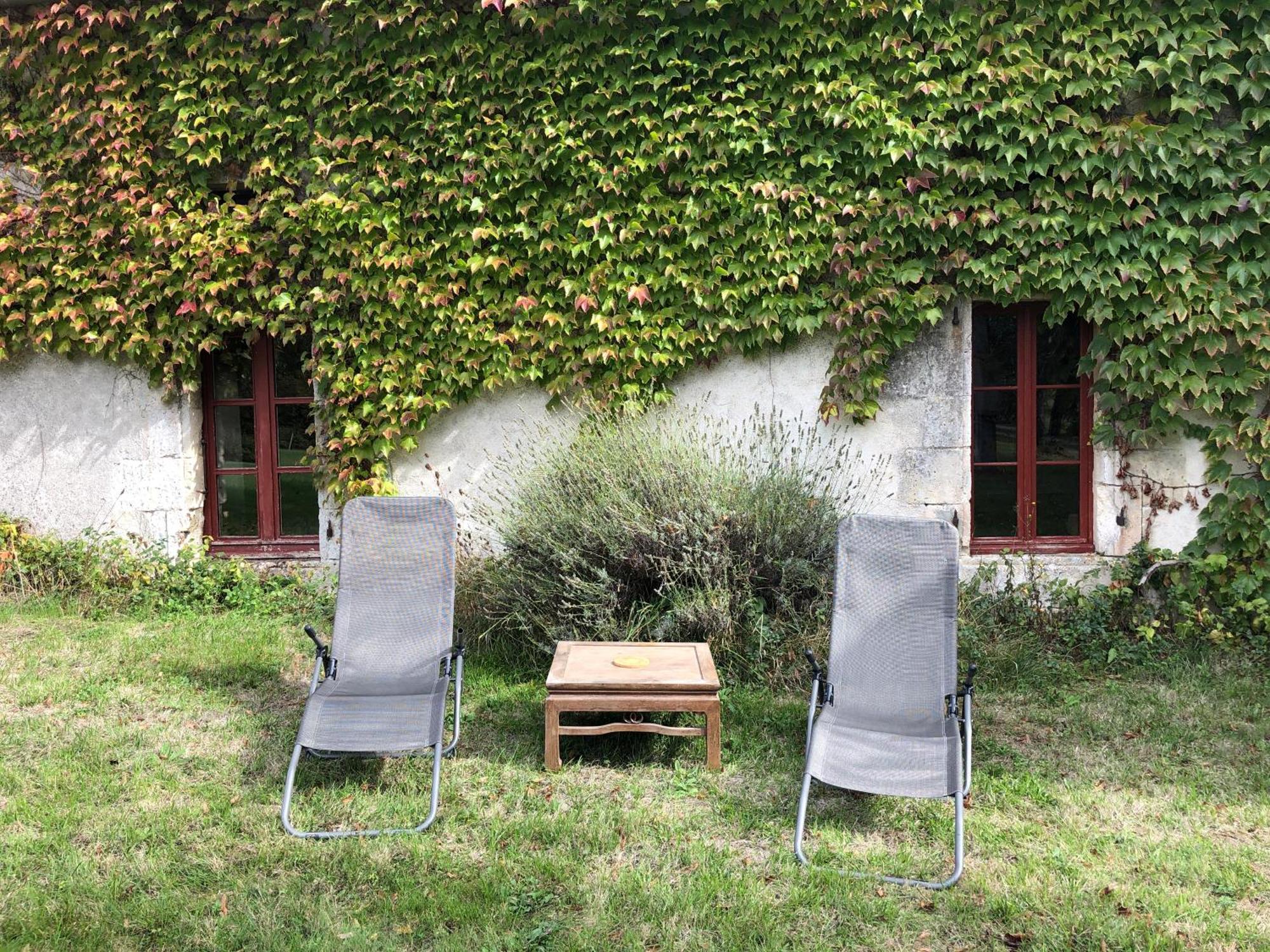 Gite De L'Edelinie Nanteuil-Auriac-de-Bourzac Zewnętrze zdjęcie